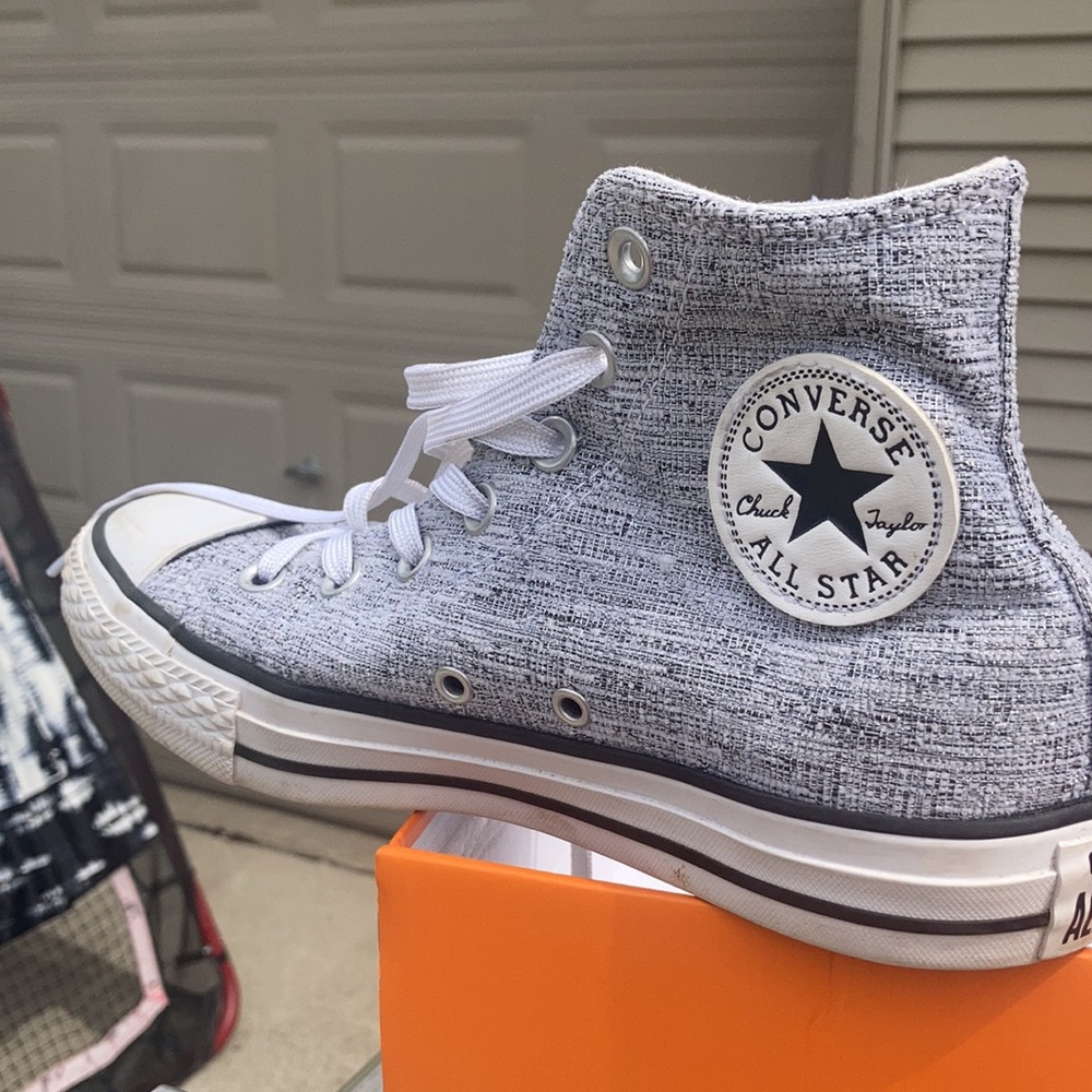 Converse Shimmery Silver high top - W Size 7.5